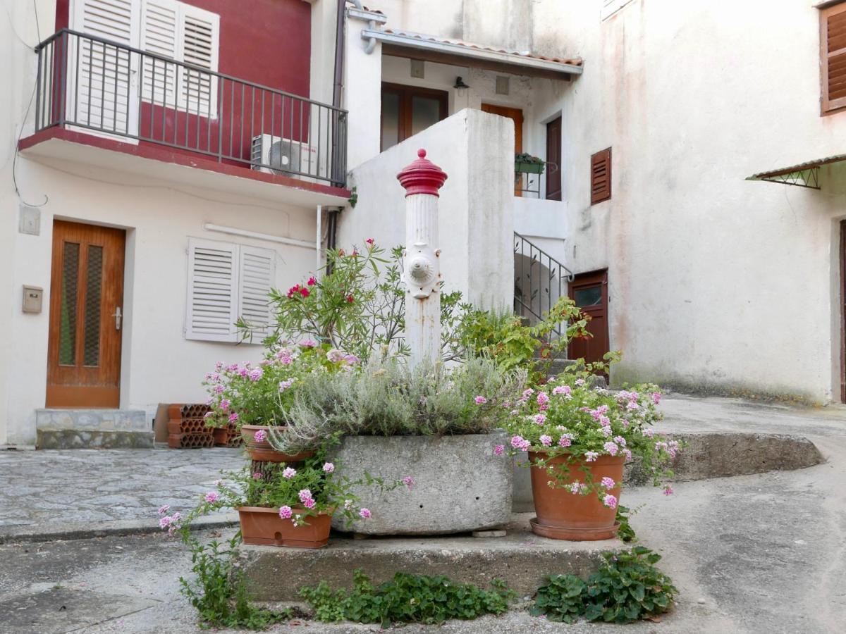 Potocina 21 Apartment Vrbnik Exterior foto